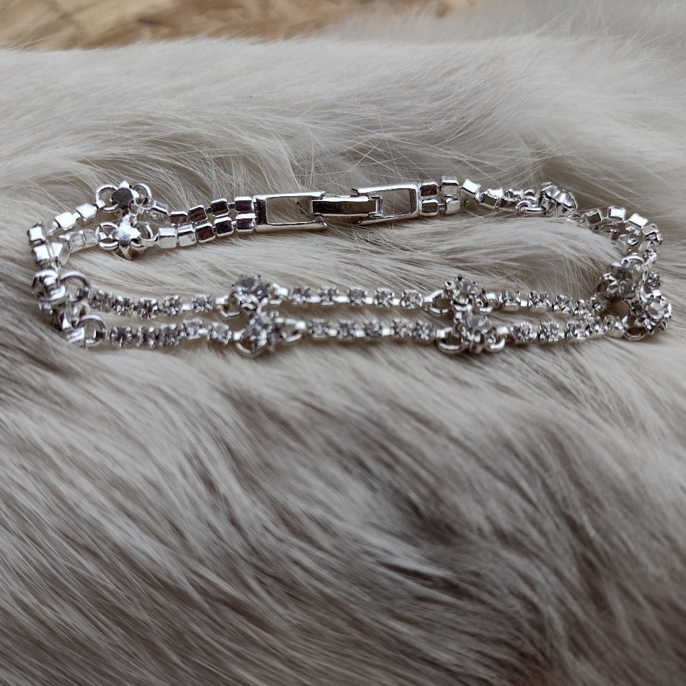 Silver stone bracelet